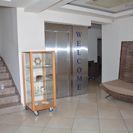 Poseidon Hotel Paralia  エクステリア 写真