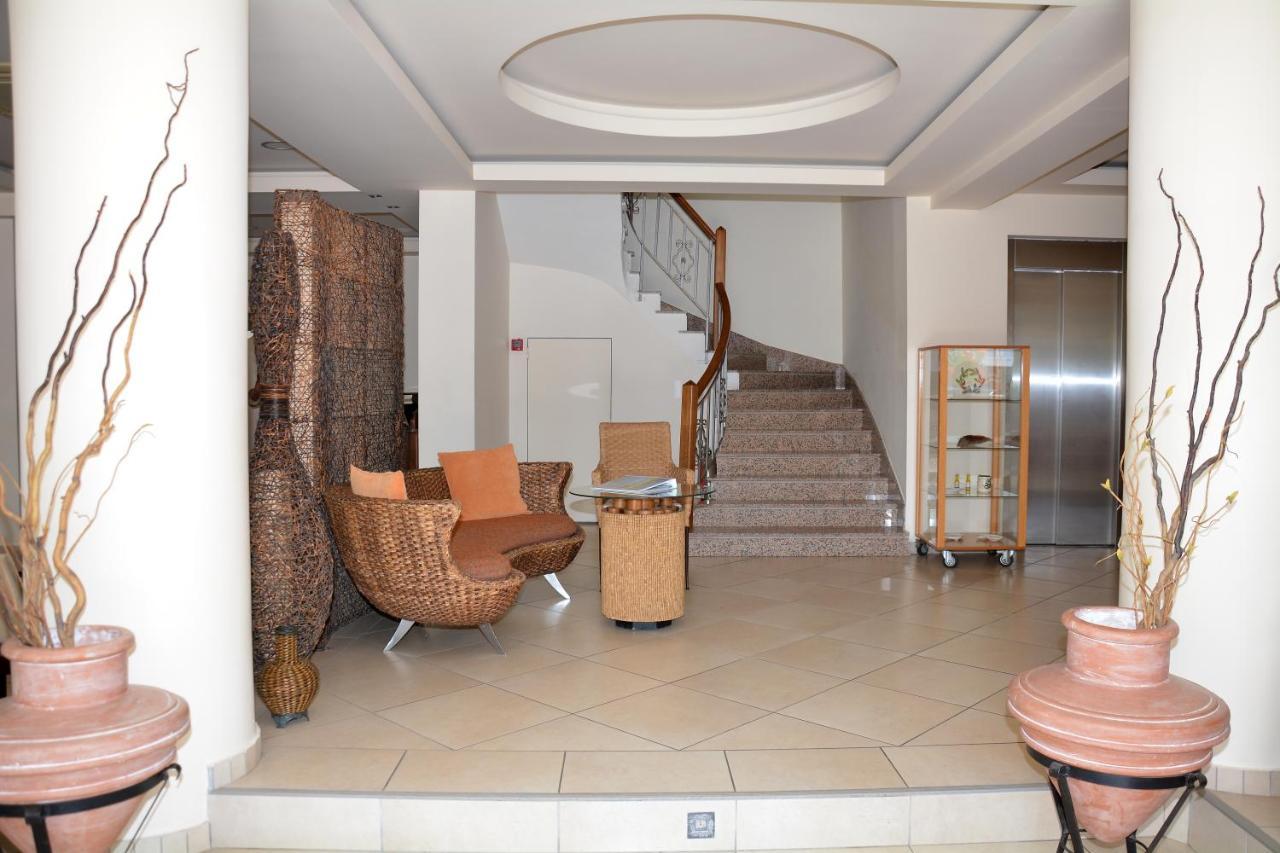 Poseidon Hotel Paralia  エクステリア 写真
