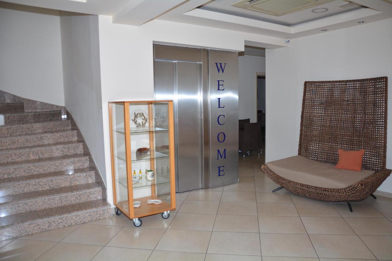Poseidon Hotel Paralia  エクステリア 写真