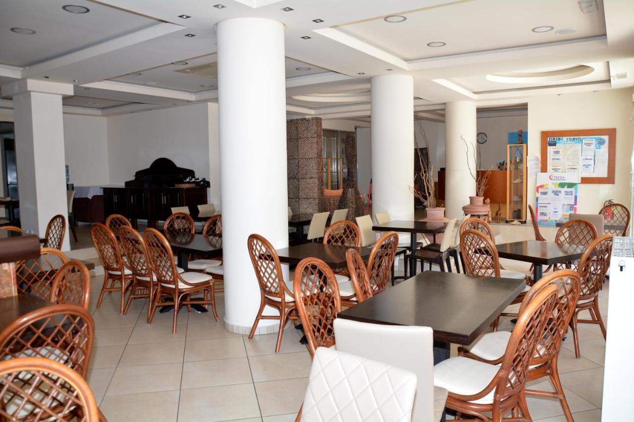 Poseidon Hotel Paralia  エクステリア 写真