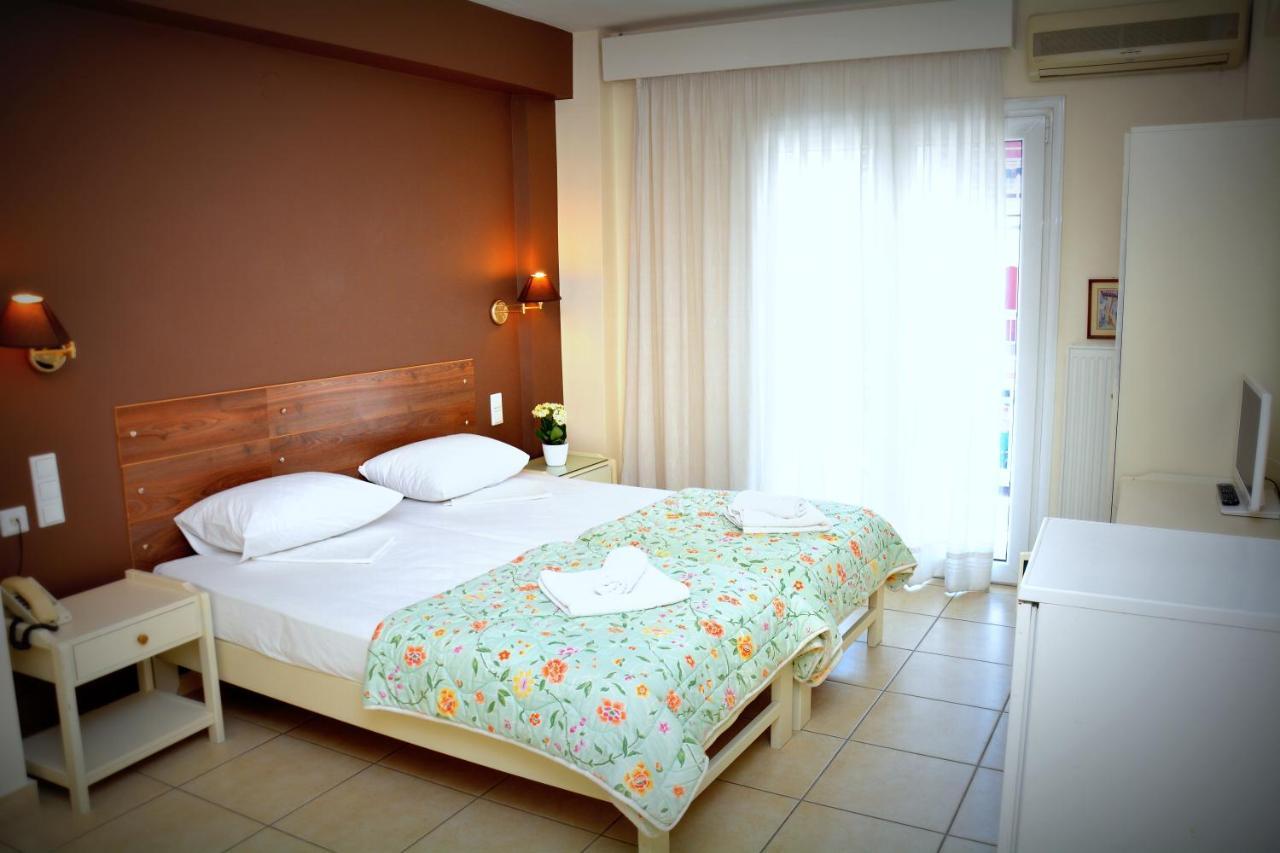 Poseidon Hotel Paralia  エクステリア 写真