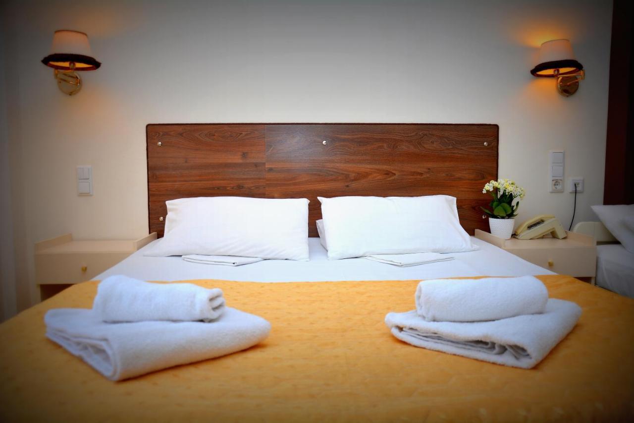 Poseidon Hotel Paralia  エクステリア 写真