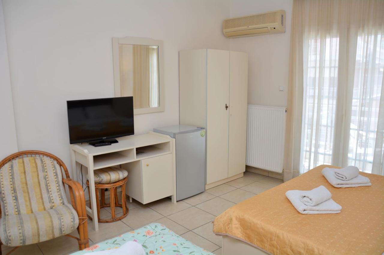 Poseidon Hotel Paralia  エクステリア 写真