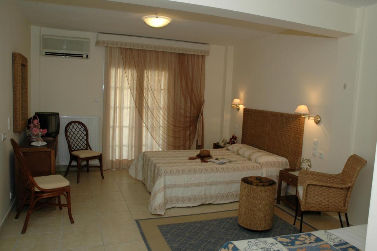 Poseidon Hotel Paralia  エクステリア 写真