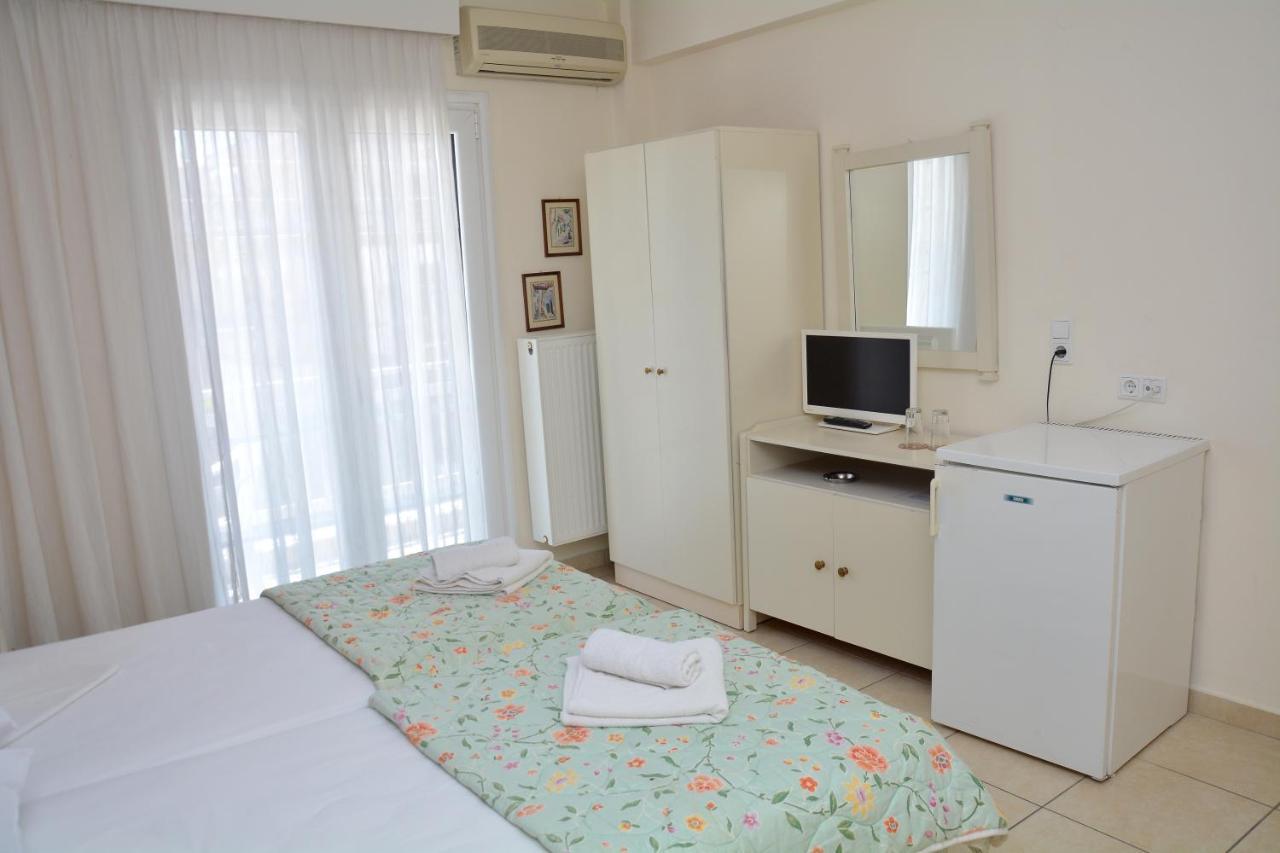 Poseidon Hotel Paralia  エクステリア 写真